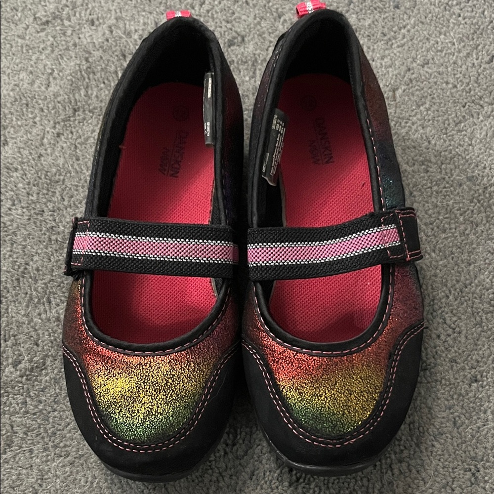 Danskin Multicolor Open Style Velcro Sneakers with Elastic Strap Size 12 EUC